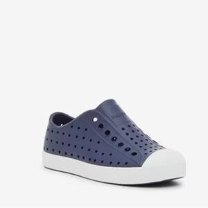 Native Kids Water Shoes in Dark Blue and White